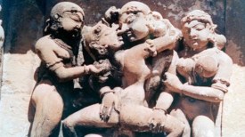 Đền thờ tình dục ở Ấn Độ. Hình ảnh quần hôn, tạp hôn nguyen thủy.